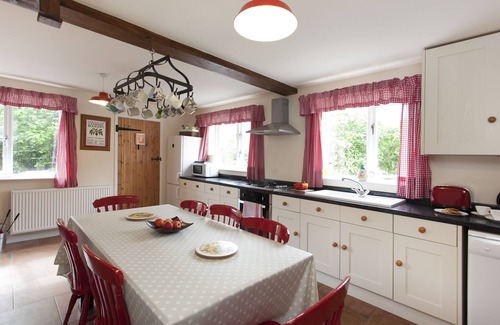 Stanton on the Wolds Apartment | Hillcrest - serviced house, sleeping 2 in one bedroom