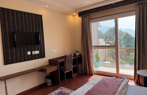 Jakh Hotel | HILLCREST VALLEY Ranikhet