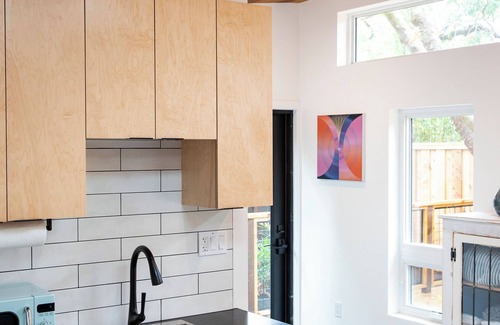 San Anselmo Apartment | Hilldale Studio - in the heart of Marin County
