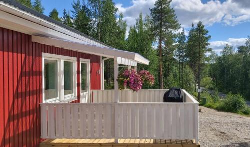 Ivalo House | Hillhouse A & B