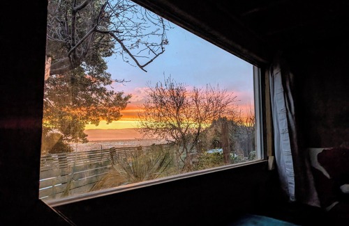 Oakland Cottage | Hills Cottage with Panoramic Views & Hot Tub. Pet Friendly!