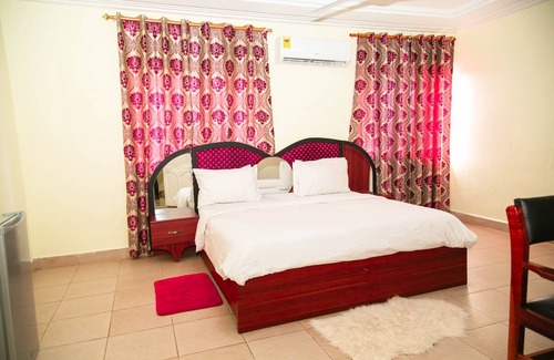 Kwabenyan Hotel | HILLS HAVEN HOTEL