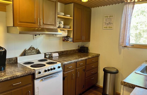 Custer Cabin | Hills Hideaway Tiny Cabin