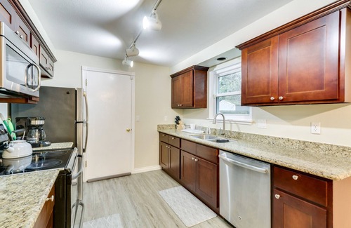 Hillsboro House | Hillsboro Home w/Fire Pit ~ 15 Mi to Portland!