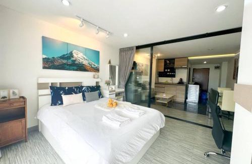 Huay Kaew Apartment | hillside宁曼路度假温馨公寓山景房带浴缸wifi超大阳台有洗衣机 30天以上可享免费泳池