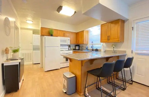 Homestead Apartment | Hillside 2 Bedroom Apartment In Portland
