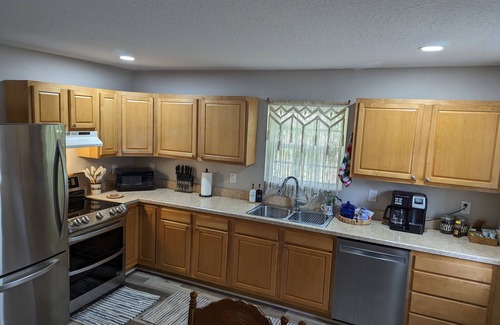White Springs House | Hillside Abode in the Heart of Historic White Springs and the Suwannee River