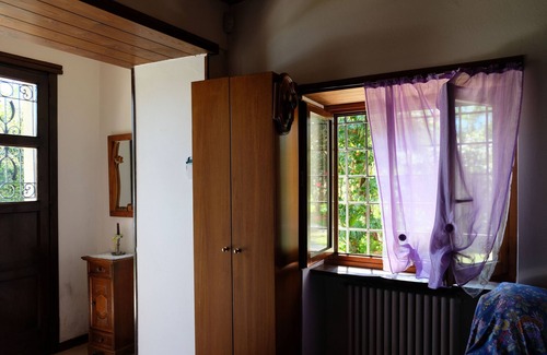 Nebbiuno Apartment | Hillside apartment