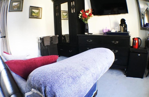 Sandford Bed & Breakfast | Hillside Bed and Breakfast