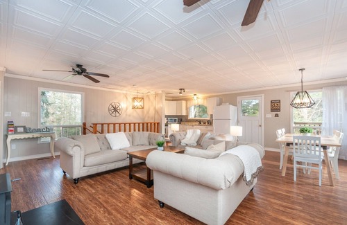 Huntsville Ski Chalet | Hillside Chalet