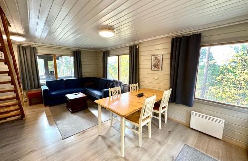Ivalo Ski Chalet | Hillside Cottage