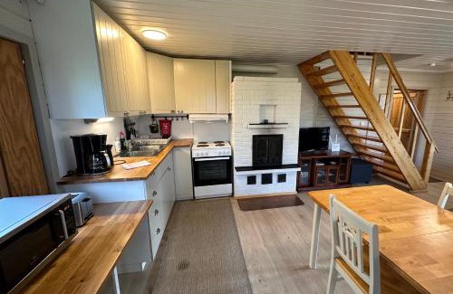 Ivalo Ski Chalet | Hillside Cottage