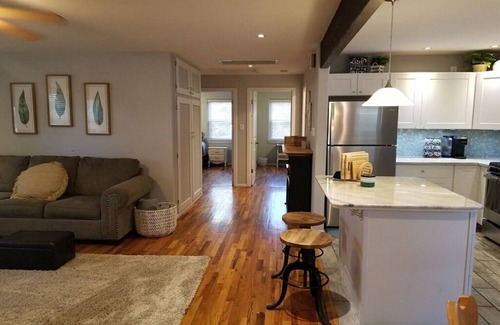 Williams House | Hillside Cottage In The Pines With Great Views