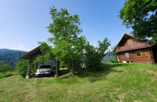 Bodesce Ski Chalet | Hillside Cottage