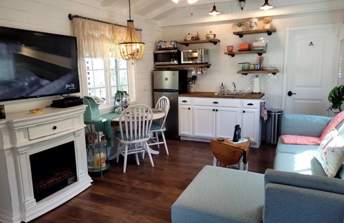 Clarkdale Cottage | Hillside Cottage
