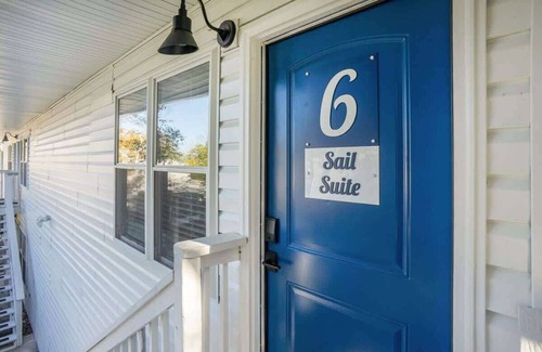 Bayview Apartment | Hillside Cove - Sail Suite