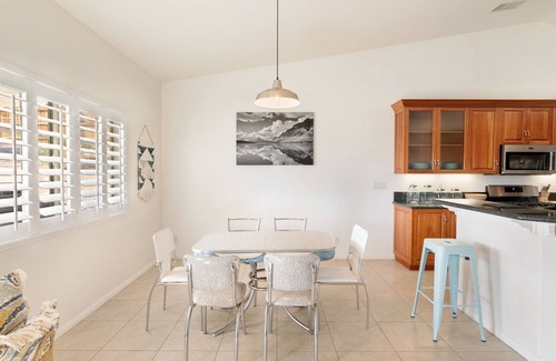 Yucca Valley House | Hillside Desert House - Hot Tub, Fire Pit And Bbq! 3 Bedroom Home by RedAwning