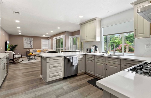 West Covina House | Hillside Escape on Easthills Drive - Your Perfect Getaway Awaits Here! #41742