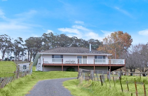 Mittagong House | Hillside Farm – Rural getaway on 100 acres of sweeping farmland