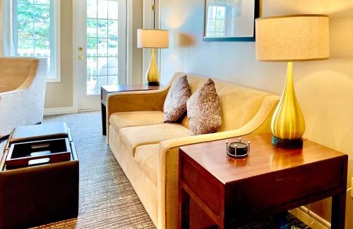 Oro-Medonte Apartment | Hillside Haven: Carriage Club Resort Retreat