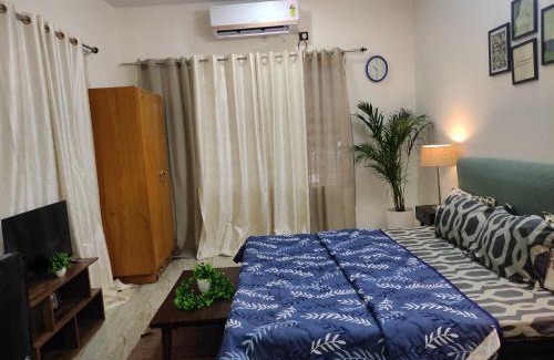 Kathgodam House | HillSide Haven HomeStay with scenic Mountain views