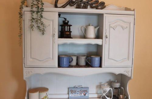 East Swanzey House | Hillside Haven: Luxe Farm Escape - 5BR-2 King Beds