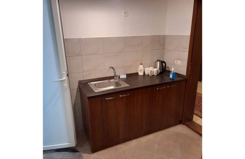 Dolna Matka Apartment | Hillside Haven - Nora East