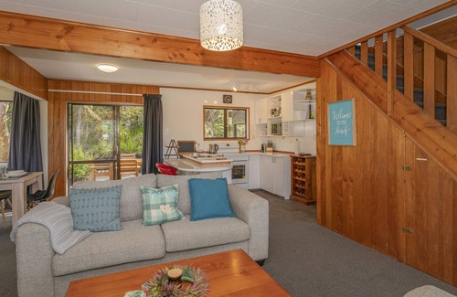 Tairua House | Hillside Haven - Tairua Holiday Home