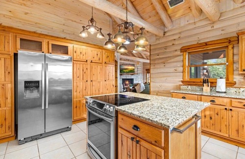 Lakehills Cabin | Hillside Haven