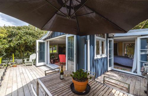 Ostend House | Hillside Hideaway
