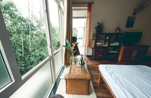 Thuy Xuan Bed & Breakfast | Hillside homestay Hue - Triple room