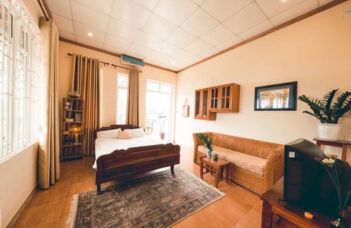 Thuy Xuan Cabin | Hillside Homestay Hue - Em Room (top Apartment)