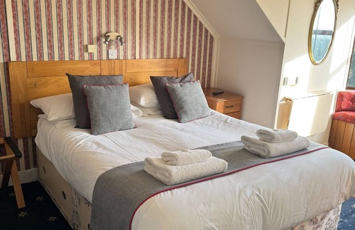 Montrose Hotel | Hillside Hotel & Restaurant