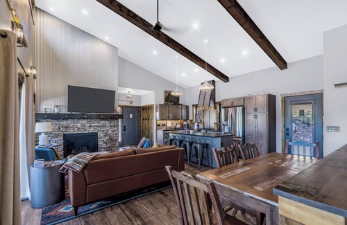 Sturgis Cabin | Hillside Lodge of the Black Hills