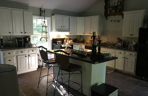 Baxter House | Hillside Loft at Window Cliff Valley at Burgess Falls