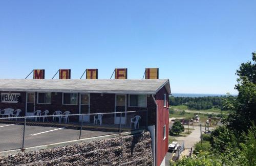 Saint John Hotel | Hillside Motel