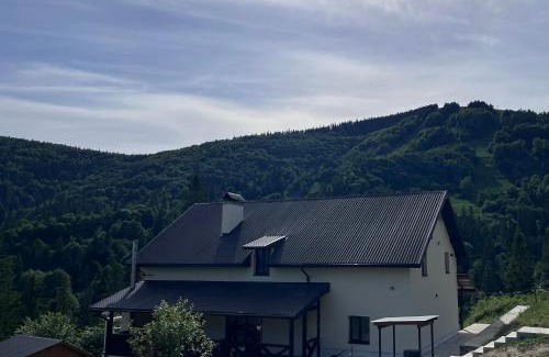 Slavske Cabin | Hillside