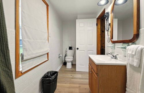 Luray Hotel | Hillside
