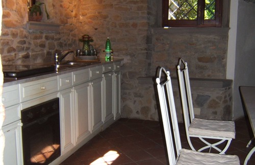 Loro Ciuffenna Villa | HillsideVilla overlooking the Tuscan landscape between Florence Arezzo and Siena