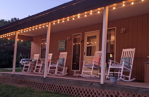Kingston House | Hillsong Cottage, nestled in the Arkansas Ozarks