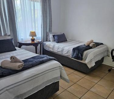Meer En See House | Hillton Manor Guest House
