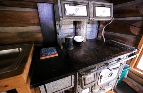 Clark Cabin | Hilltop - A Romantic 2 Person Cabin