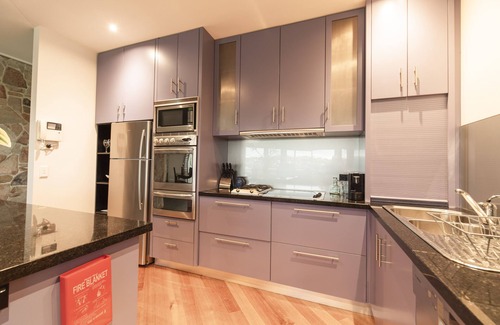 Cowes Apartment | Hilltop Apartments Phillip Island - Adults Only