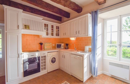 Saint-Medard-d'Excideuil Cottage | Hilltop Cottage with Pool