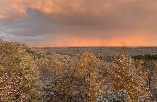 Thompsonville House | Hilltop Cabin Close to Crystal Mountain, Stunning 40-Mile Views