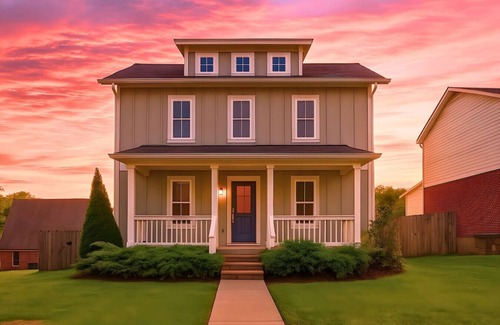 Katie Hill Neighborhood Apartment | Hilltop Charmer - Super Close To Downtown - 3Br