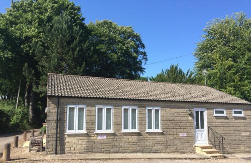 Dursley House | Hilltop Cottage