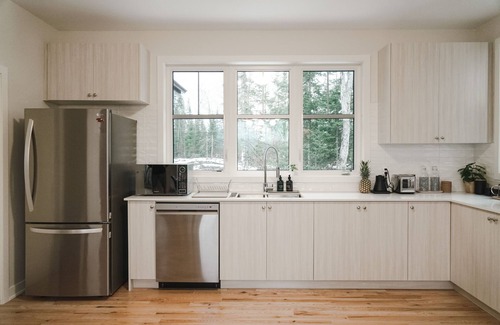 Lake of Bays Cottage | Hilltop cottage with Fibre internet, Golf, Ski, Arrowhead and Algonquin Park