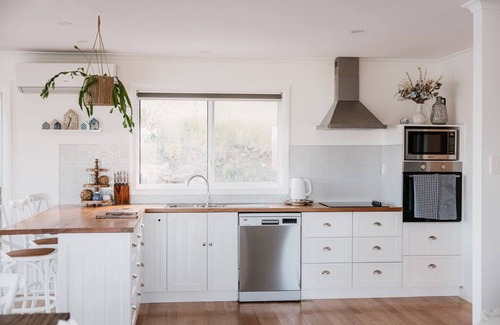 Karoola House | Hilltop Escape