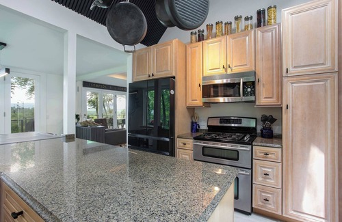 New Marlborough House | Hilltop Escape with Views & Hot Tub